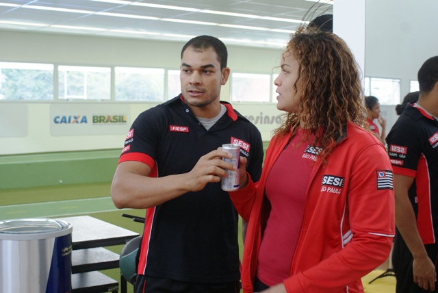 Equipe feminina de luta olímpica do SESI-Osasco é avaliada no NAR