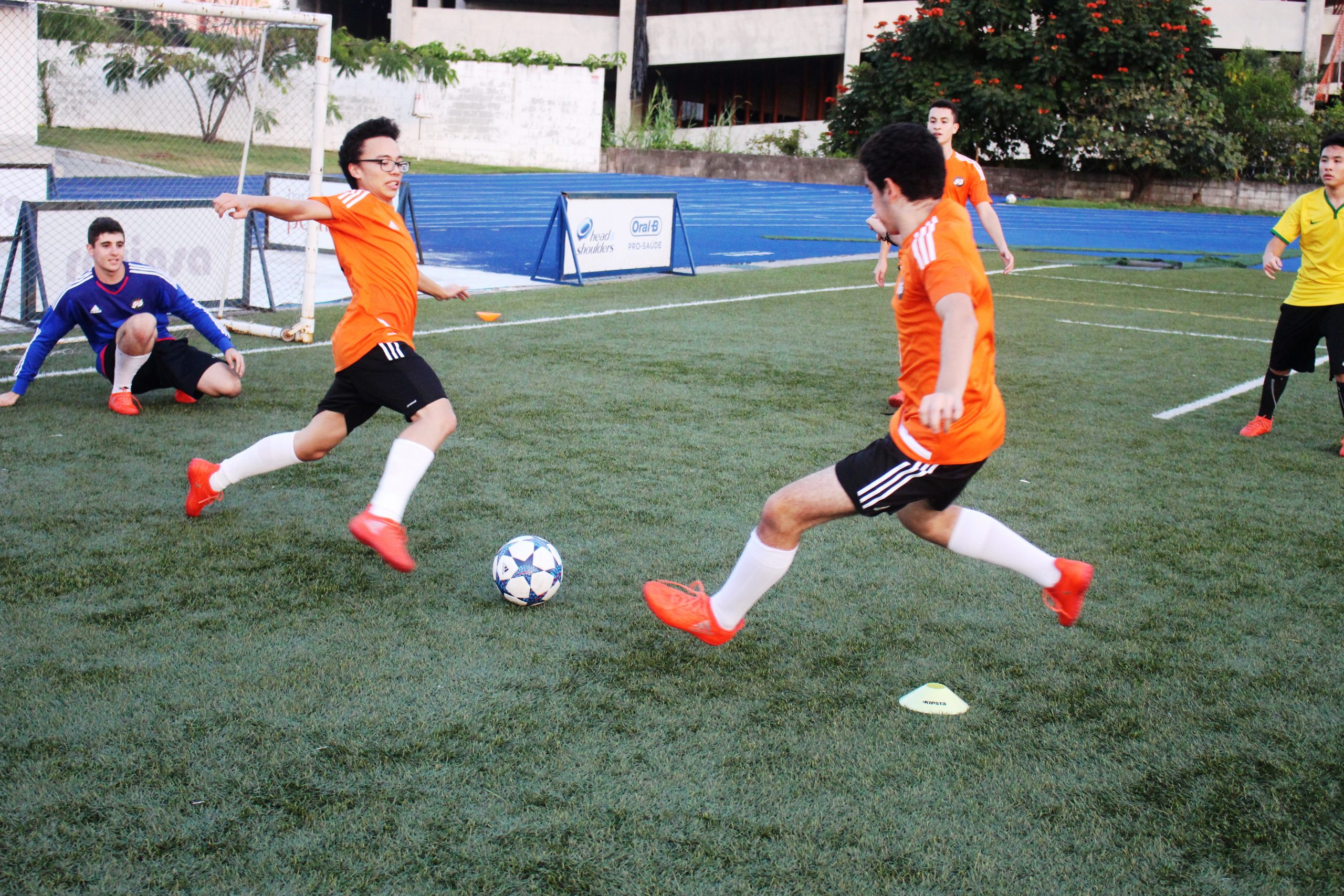 Vencedores do Gatorade 5v5 treinam para Campeonato Mundial no NAR-SP