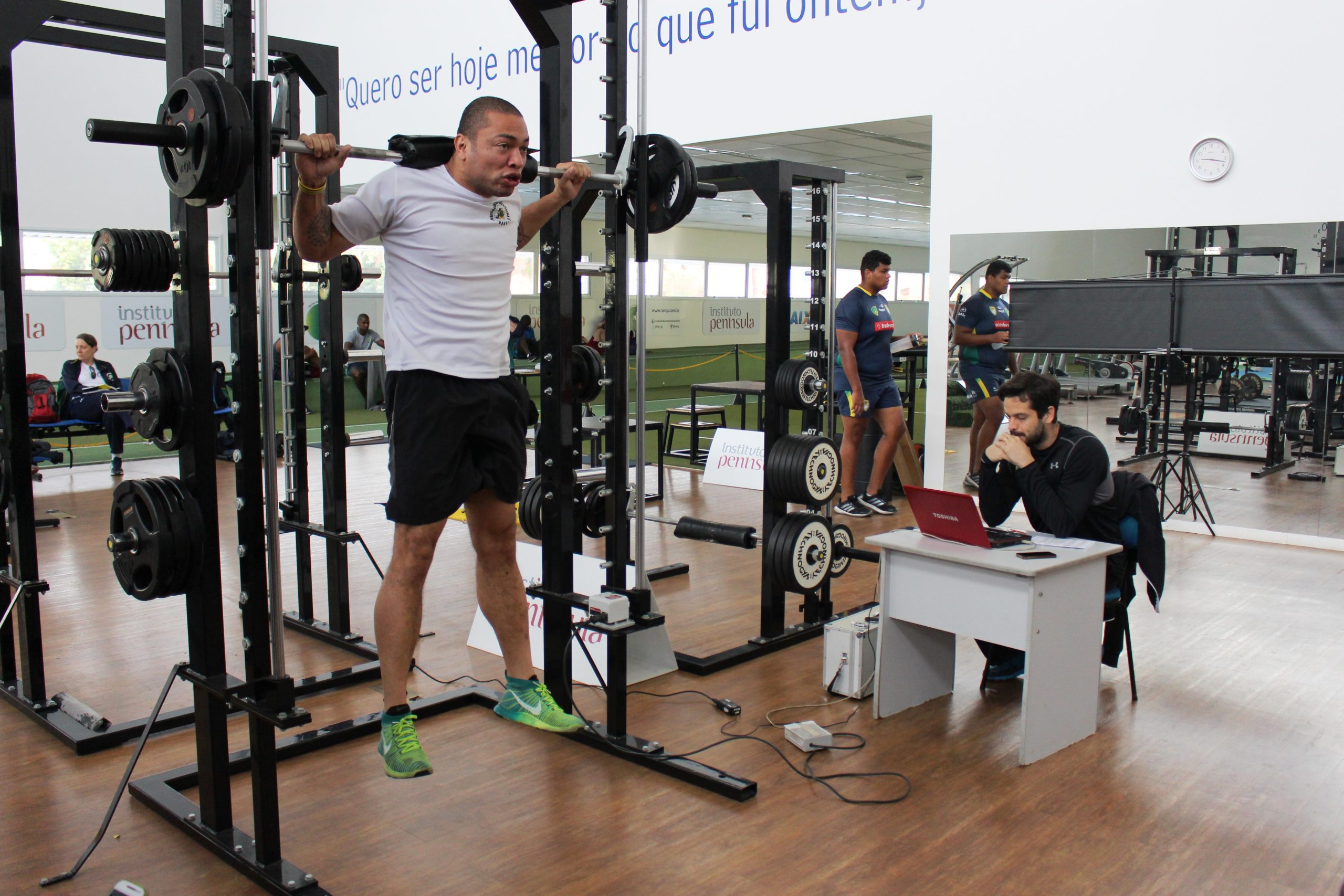 Em preparação para o Mundial, seleção brasileira de boxe é avaliada no NAR-SP