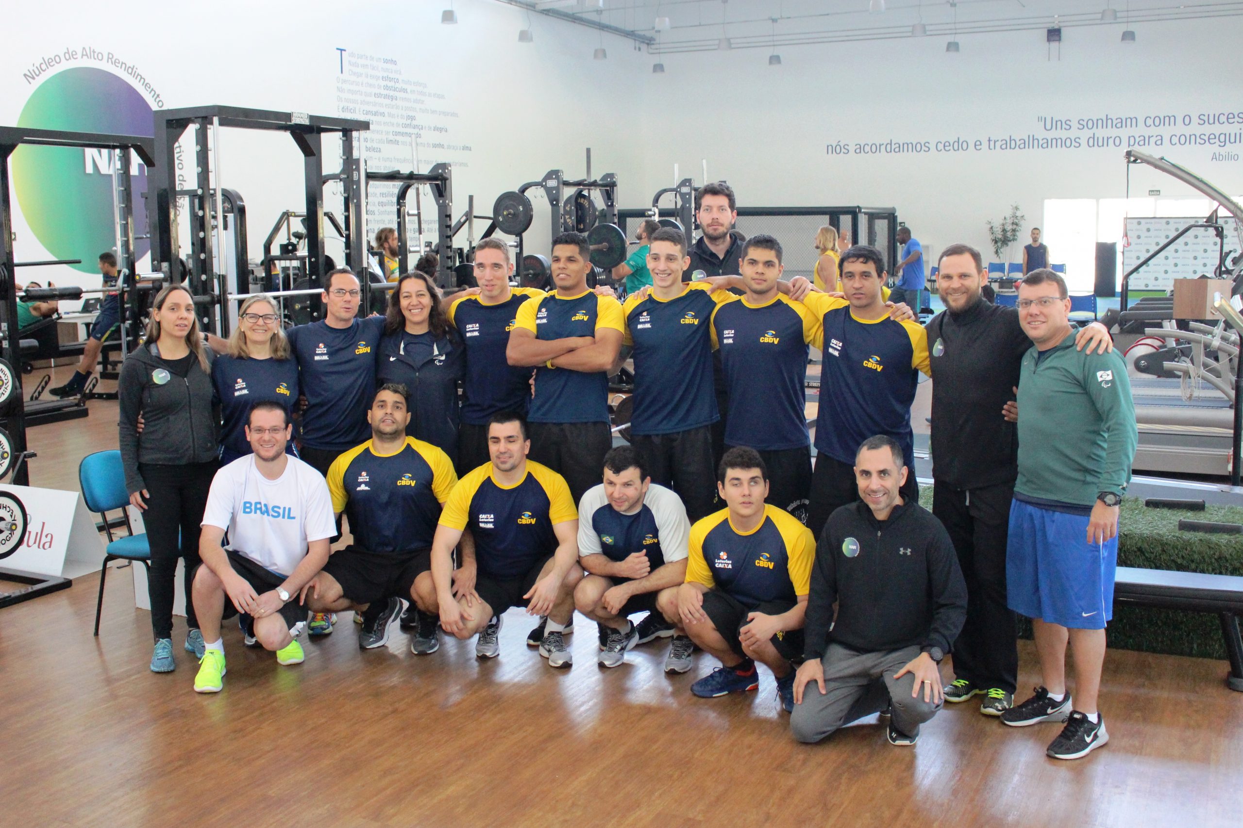 Medalhista nos Jogos Paralímpicos, seleção masculina de goalball é avaliada no NAR-SP