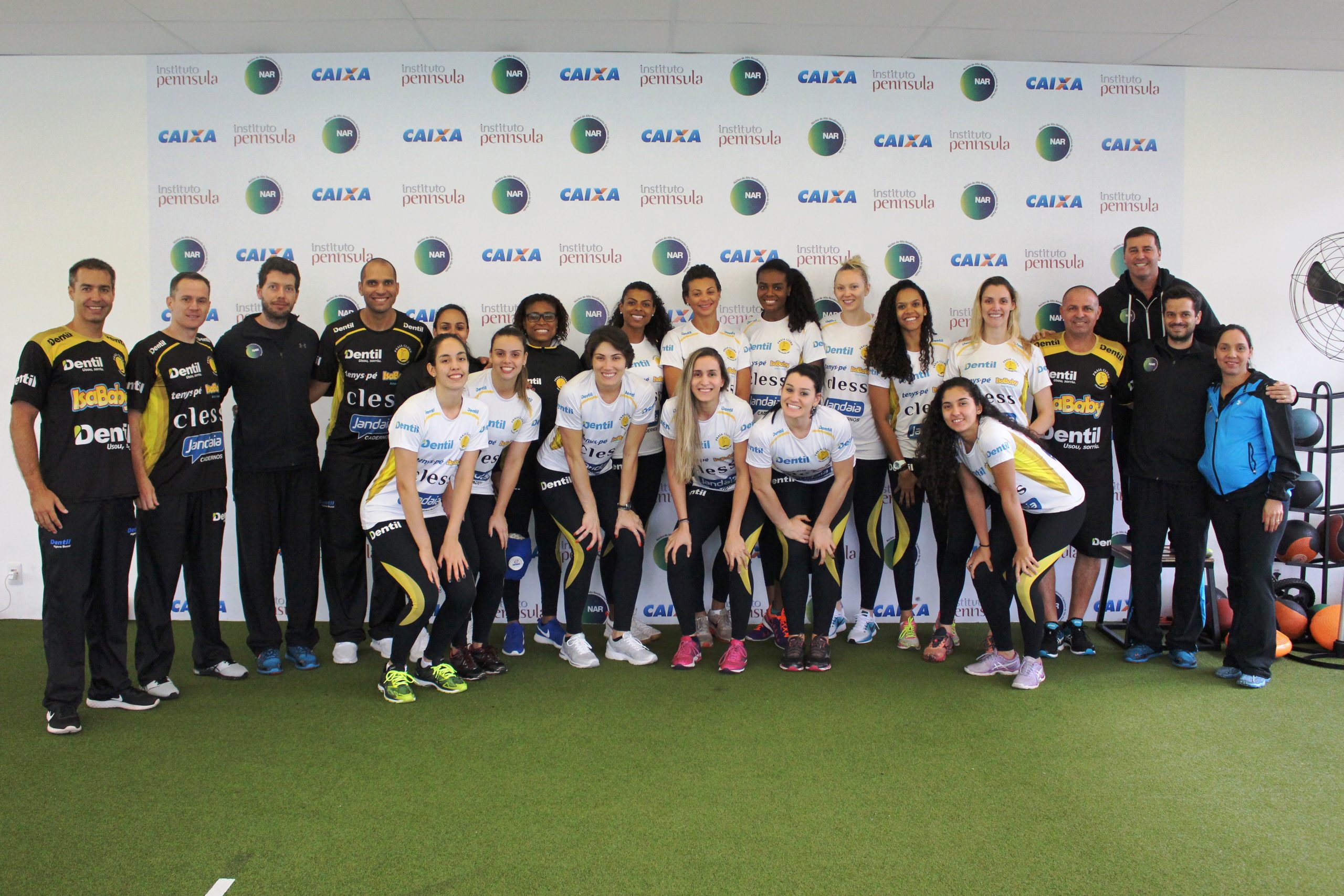 Em alta na Superliga, equipe Dentil/Praia Clube de vôlei é avaliada no NAR-SP