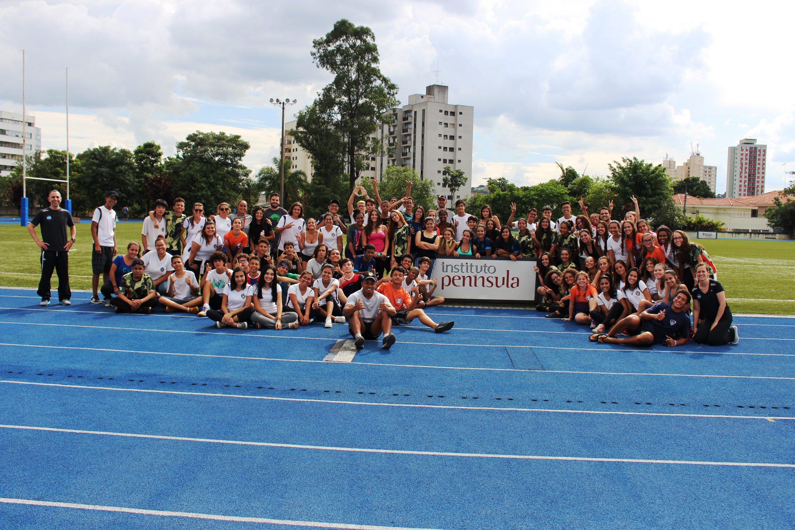 Portas Abertas: alunos da C.E. Culto À Ciência passam por vivência de rugby no NAR-SP