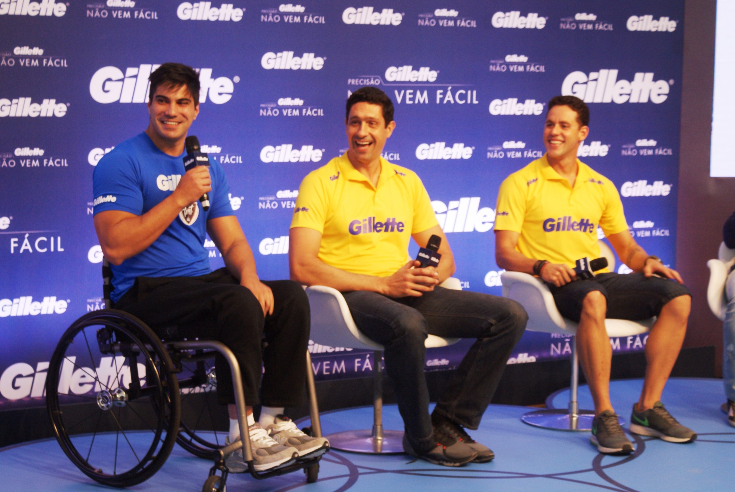 Thiago Pereira e Gustavo Borges se encontram e conversam em evento