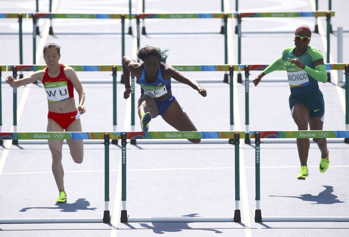 Casa roubada e técnico virtual: Maíla Machado tem dificuldades meses após Rio 2016